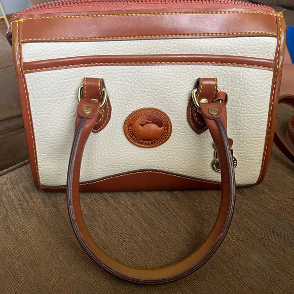 Dooney & Bourke Handbags - Dooney & Bourke Bag